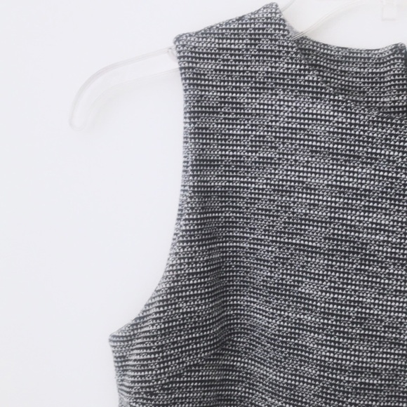 Mercer & Madison Sleeveless Shift Dress. - Picture 5 of 5